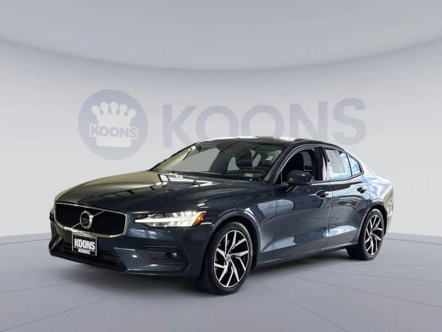 2020 Volvo S60 Momentum FWD photo
