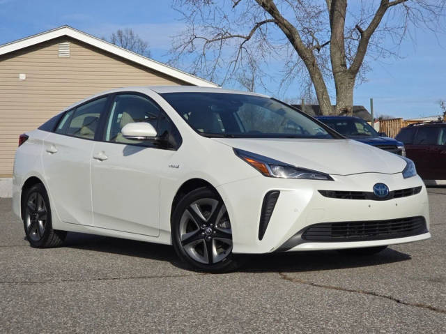 2019 Toyota Prius XLE FWD photo