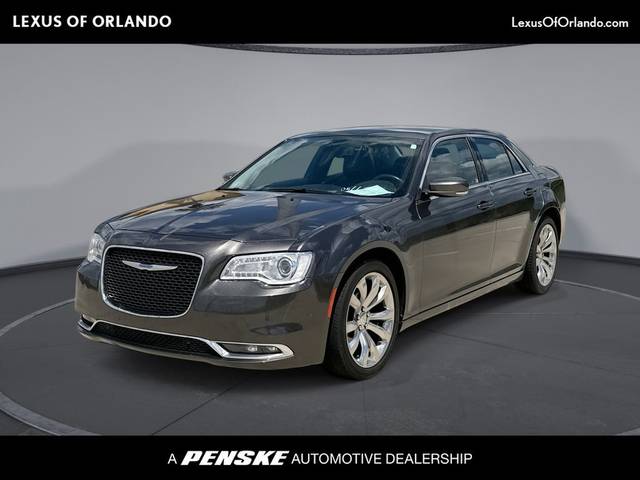 2019 Chrysler 300 Touring L RWD photo