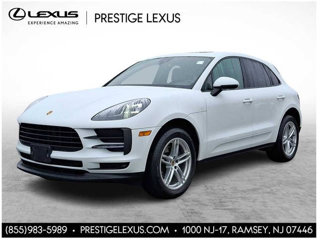 2019 Porsche Macan AWD photo