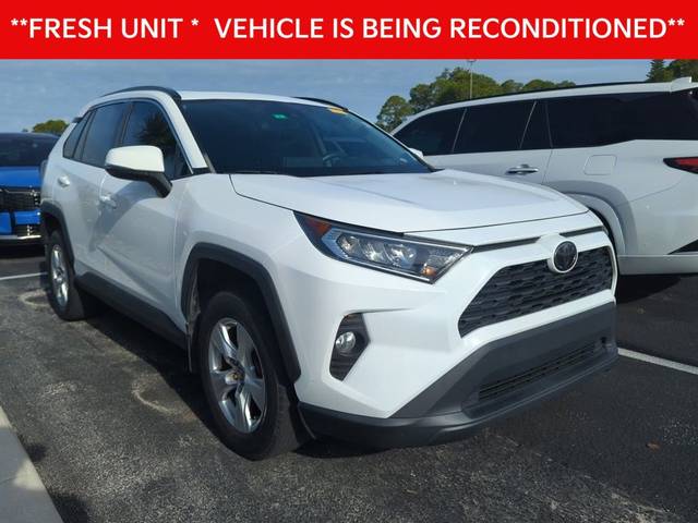 2019 Toyota RAV4 XLE FWD photo
