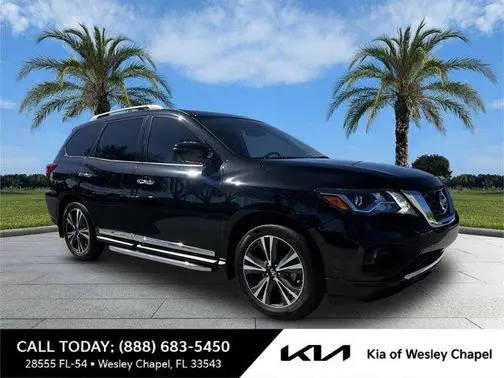 2019 Nissan Pathfinder Platinum FWD photo