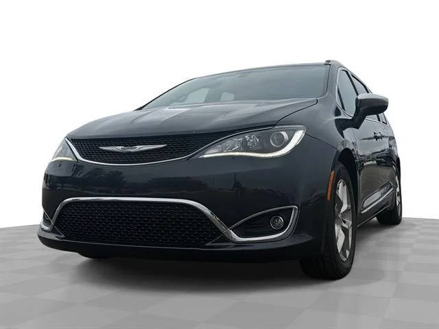 2019 Chrysler Pacifica Minivan Limited FWD photo