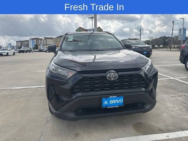 2019 Toyota RAV4 LE FWD photo