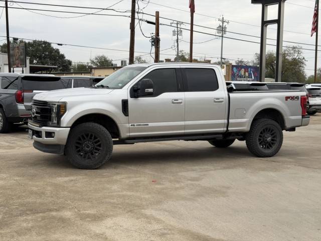 2019 Ford F-250 Super Duty LARIAT 4WD photo
