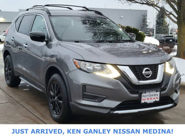 2017 Nissan Rogue SV AWD photo
