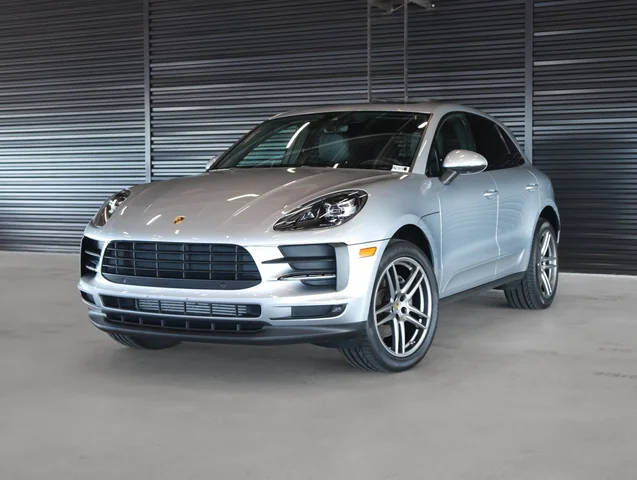 2019 Porsche Macan  AWD photo