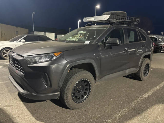 2019 Toyota RAV4 LE AWD photo