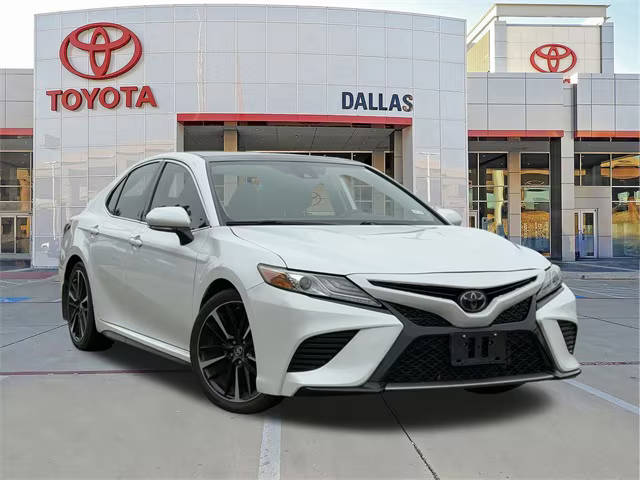 2019 Toyota Camry XSE FWD photo