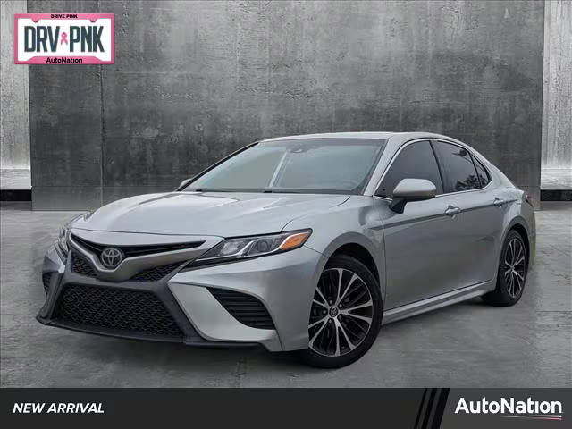 2019 Toyota Camry SE FWD photo