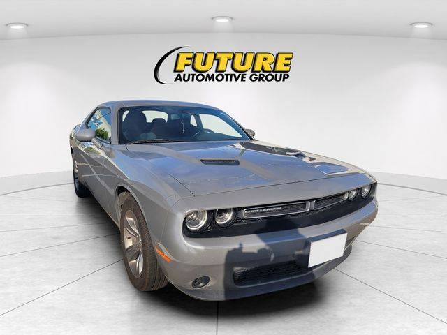 2019 Dodge Challenger SXT RWD photo