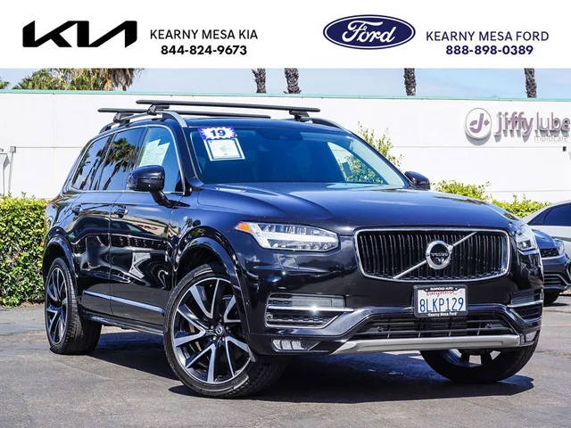2019 Volvo XC90 Momentum AWD photo