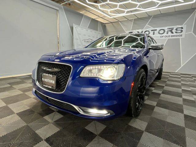 2018 Chrysler 300 Limited RWD photo