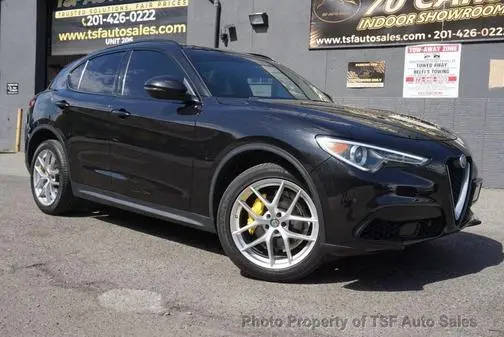 2019 Alfa Romeo Stelvio Ti Sport AWD photo