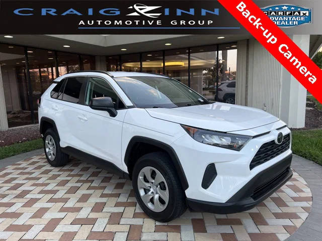 2019 Toyota RAV4 LE FWD photo