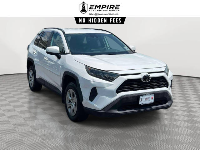 2019 Toyota RAV4 LE AWD photo
