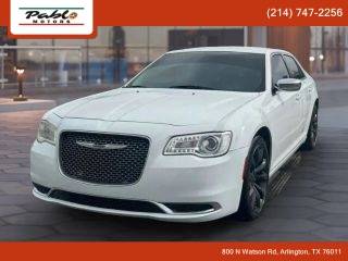 2019 Chrysler 300 Touring RWD photo