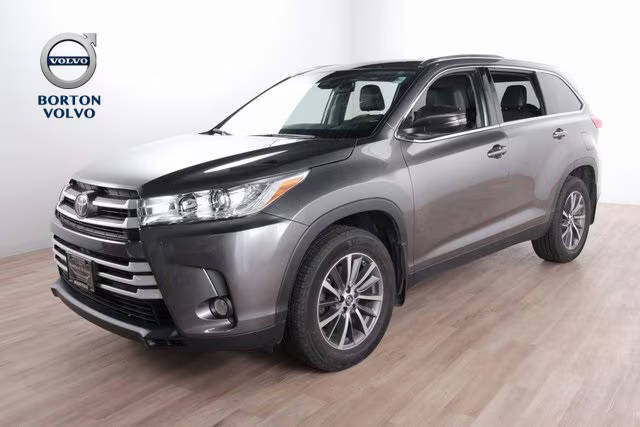 2019 Toyota Highlander XLE AWD photo