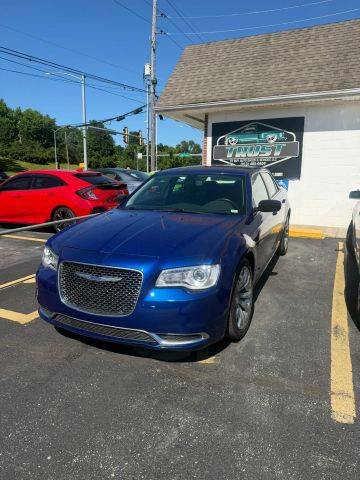 2019 Chrysler 300 Touring RWD photo
