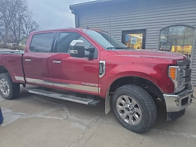 2019 Ford F-350 Super Duty LARIAT 4WD photo