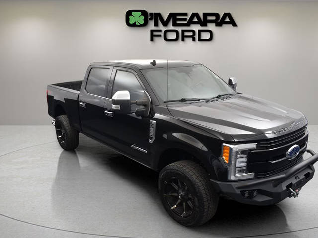 2019 Ford F-350 Super Duty Platinum 4WD photo