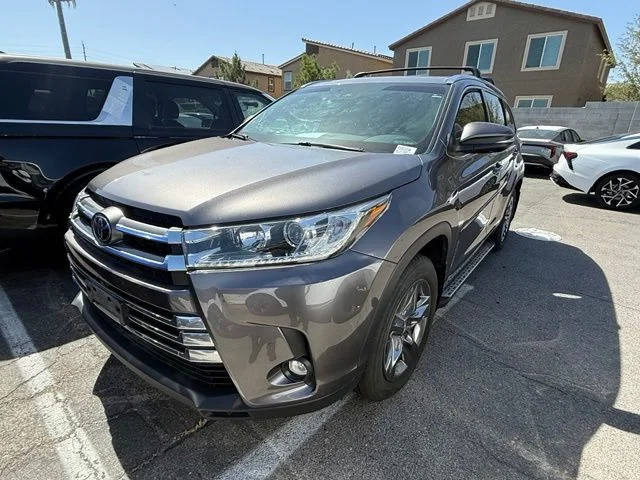 2019 Toyota Highlander Limited Platinum AWD photo