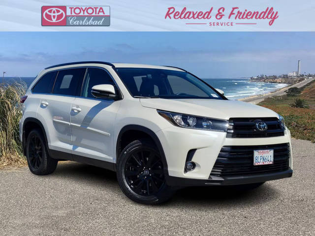 2019 Toyota Highlander SE FWD photo