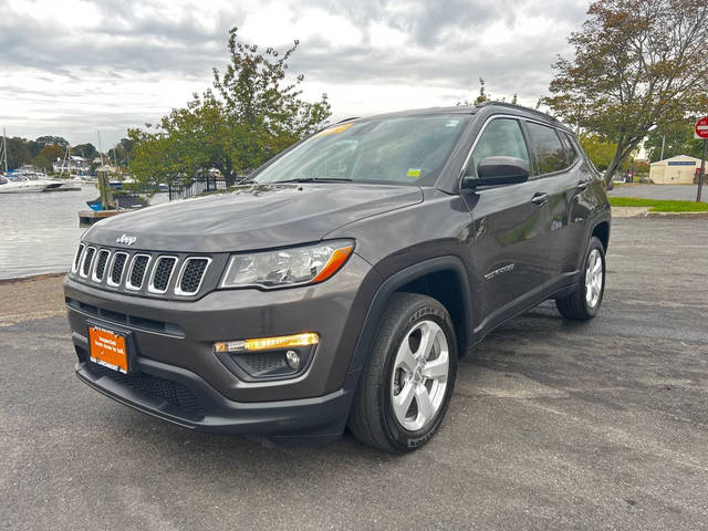 2019 Jeep Compass Latitude 4WD photo