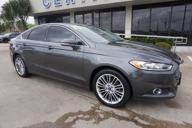 2015 Ford Fusion SE FWD photo