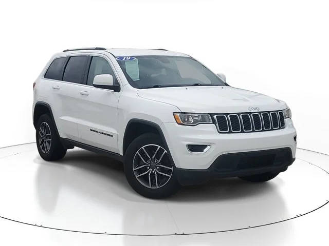 2019 Jeep Grand Cherokee Laredo E 4WD photo