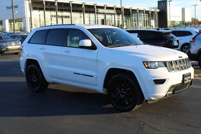 2019 Jeep Grand Cherokee Altitude 4WD photo