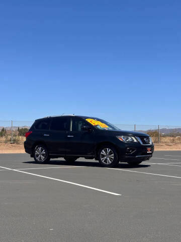 2019 Nissan Pathfinder S FWD photo