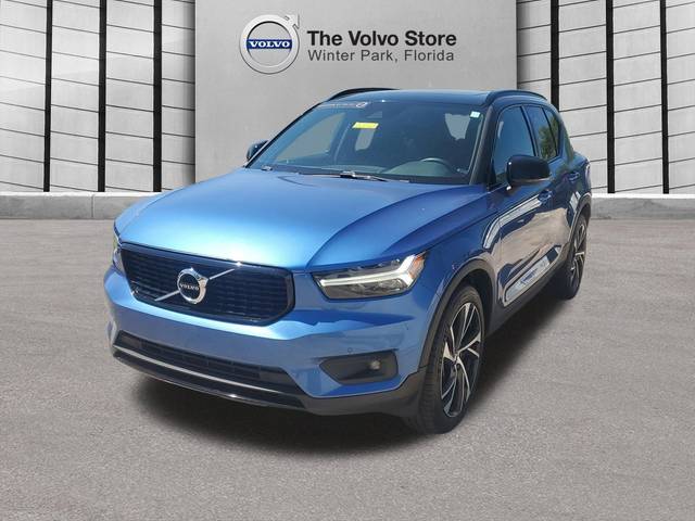 2020 Volvo XC40 R-Design AWD photo