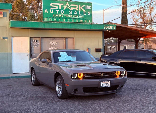 2019 Dodge Challenger SXT RWD photo