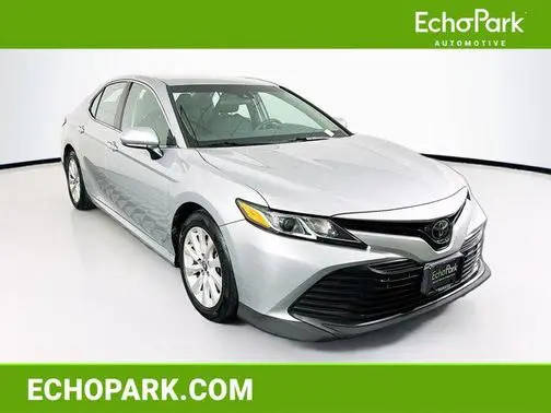 2018 Toyota Camry LE FWD photo