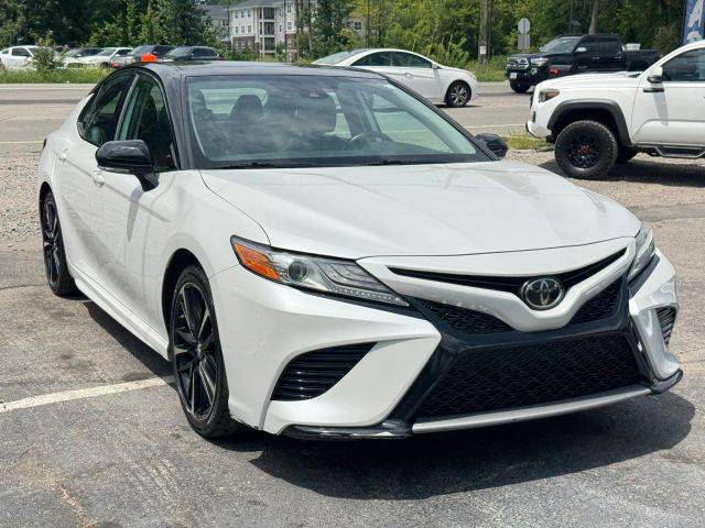 2019 Toyota Camry XSE FWD photo