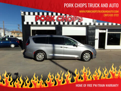 2018 Chrysler Pacifica Minivan Touring L FWD photo