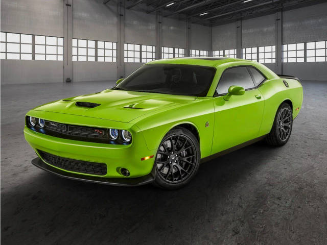 2019 Dodge Challenger SXT RWD photo