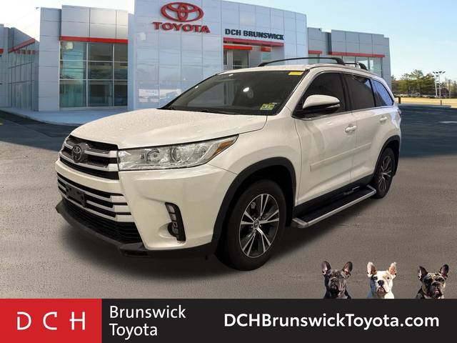 2019 Toyota Highlander LE AWD photo
