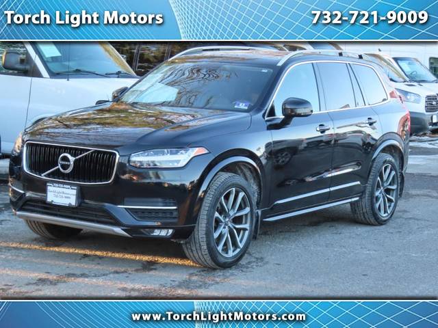 2019 Volvo XC90 Momentum AWD photo