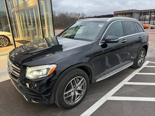 2019 Mercedes-Benz GLC-Class GLC 300 AWD photo