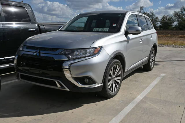 2019 Mitsubishi Outlander SE FWD photo