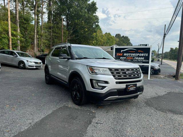 2016 Ford Explorer XLT 4WD photo