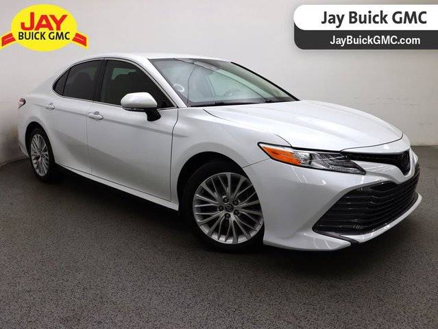 2019 Toyota Camry XLE FWD photo