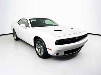 2019 Dodge Challenger SXT RWD photo