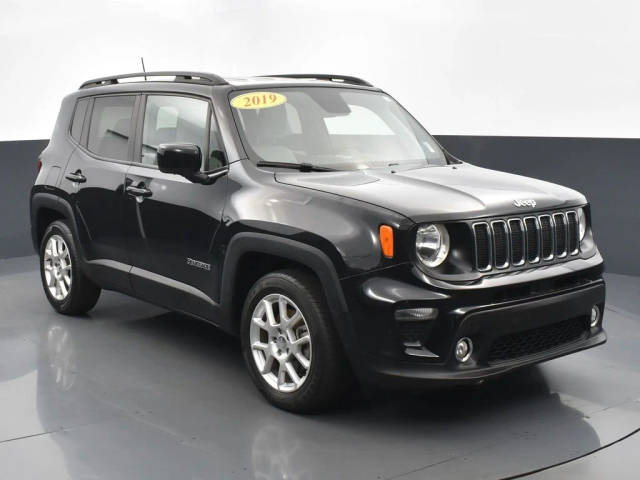 2019 Jeep Renegade Latitude FWD photo