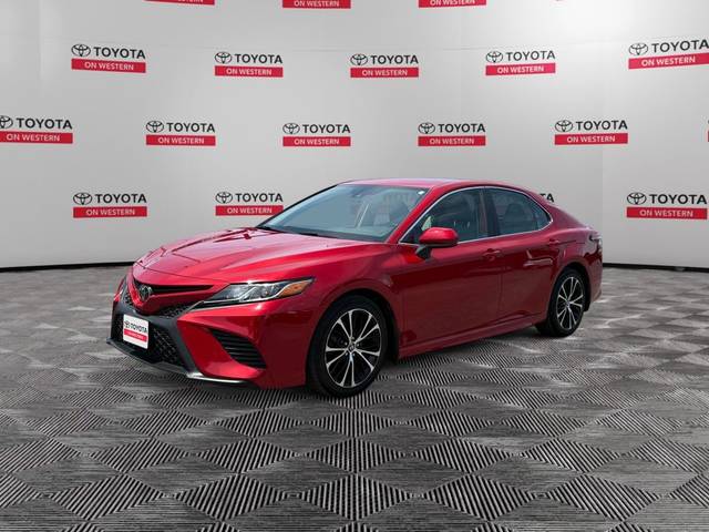 2019 Toyota Camry SE FWD photo
