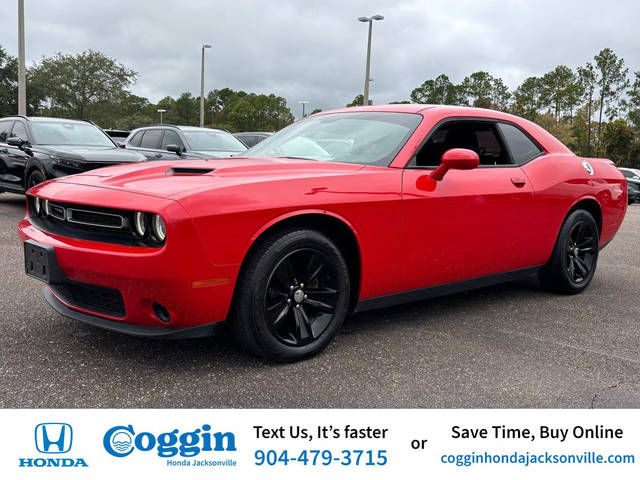 2019 Dodge Challenger SXT RWD photo