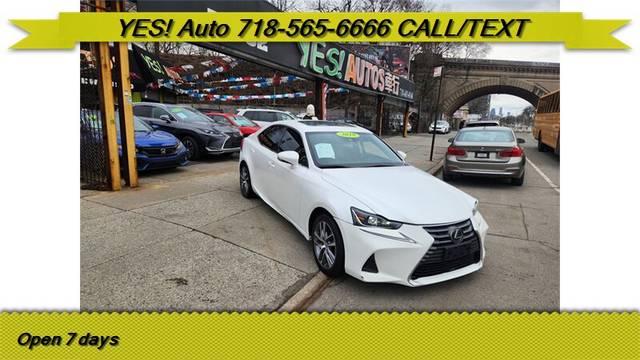 2019 Lexus IS IS 300 RWD photo