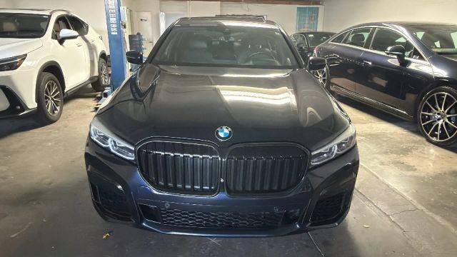 2020 BMW 7 Series 740i RWD photo